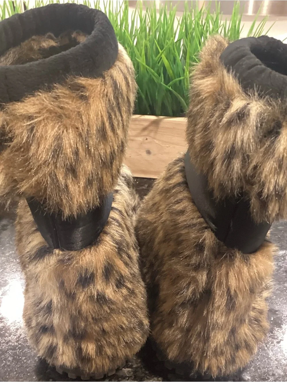 Guess cozy faux